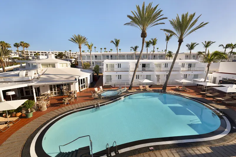 Plus Fariones Apartamentos ***