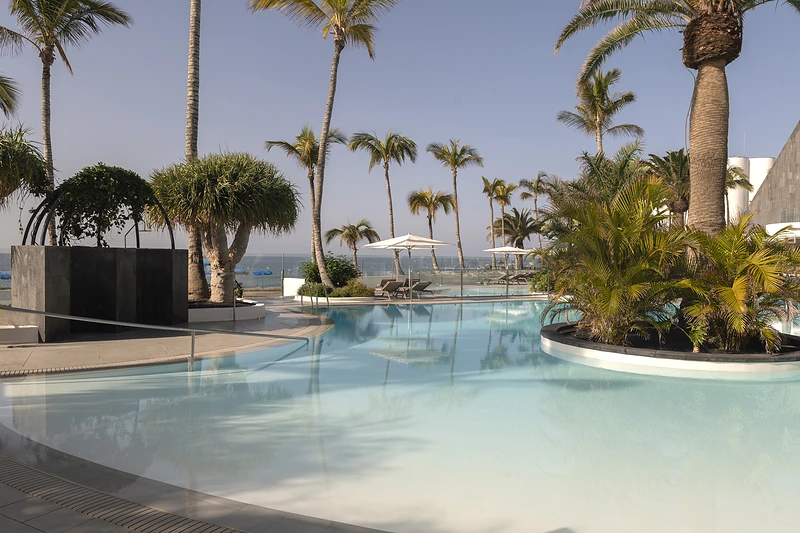 Plus Fariones Suite Hotel ****